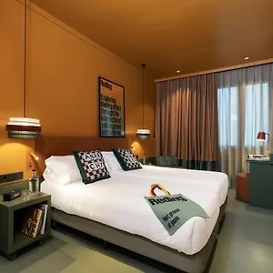 *** Otel Chic&basic Reding İspanya