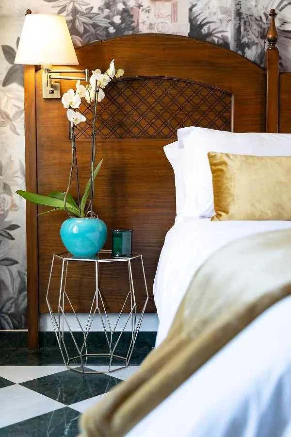 Hotel Boutique Las Almenas Granada 3*,  Spain