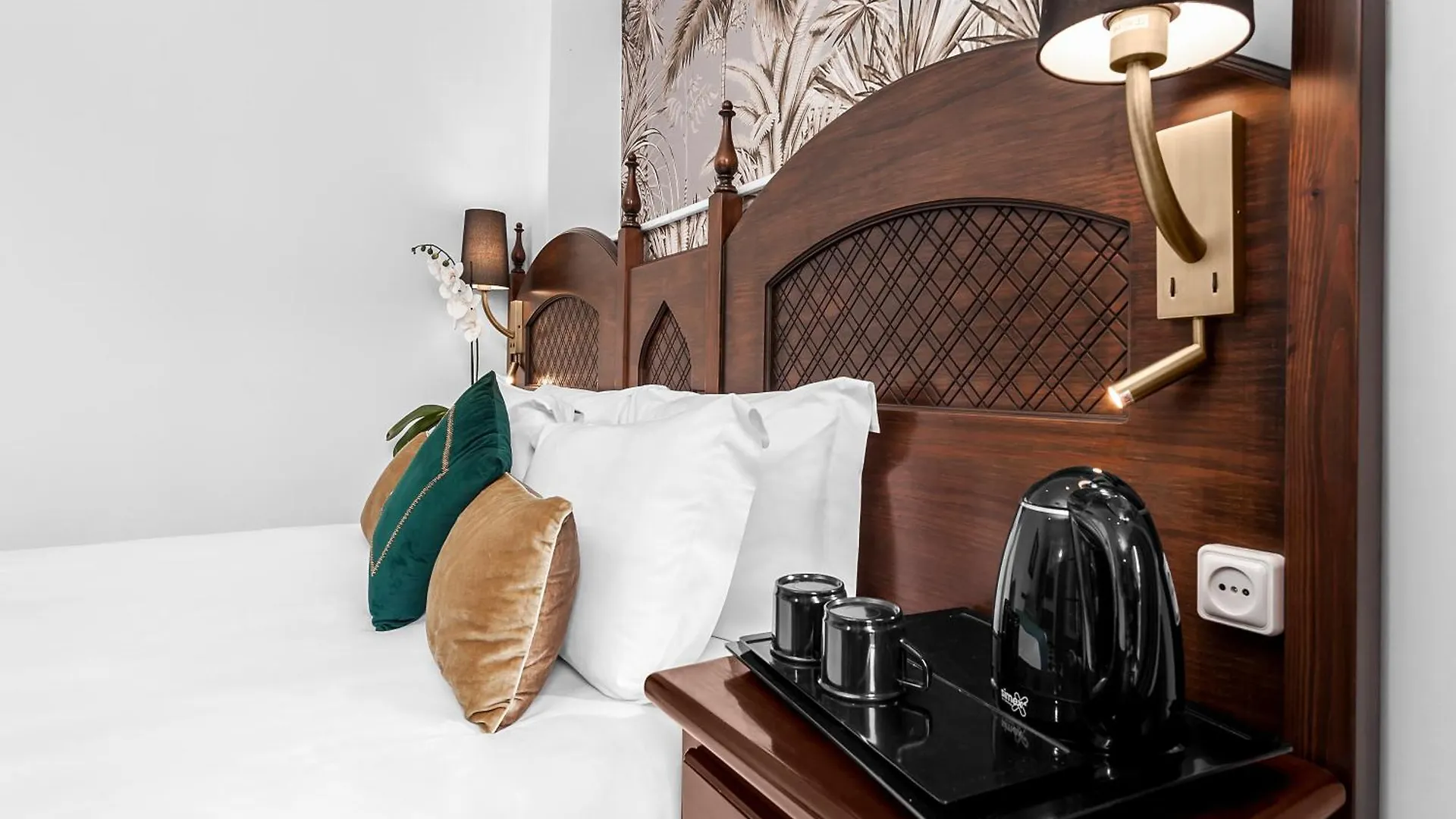 ***  Hotel Boutique Las Almenas Granada Spain