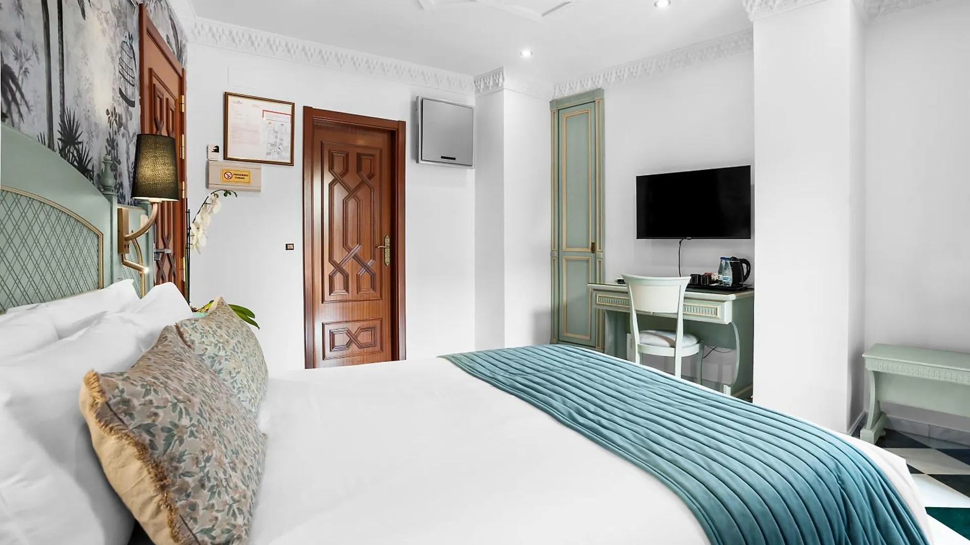 Hotel Boutique Las Almenas Granada Spain