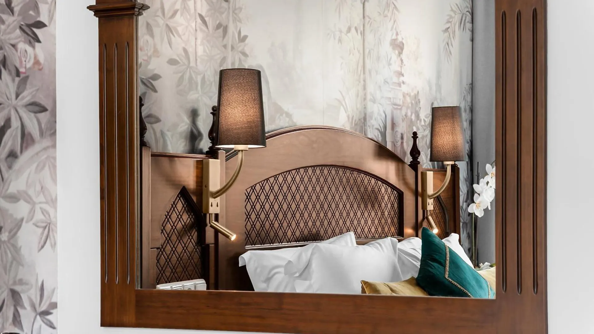 ***  Hotel Boutique Las Almenas Granada Spain